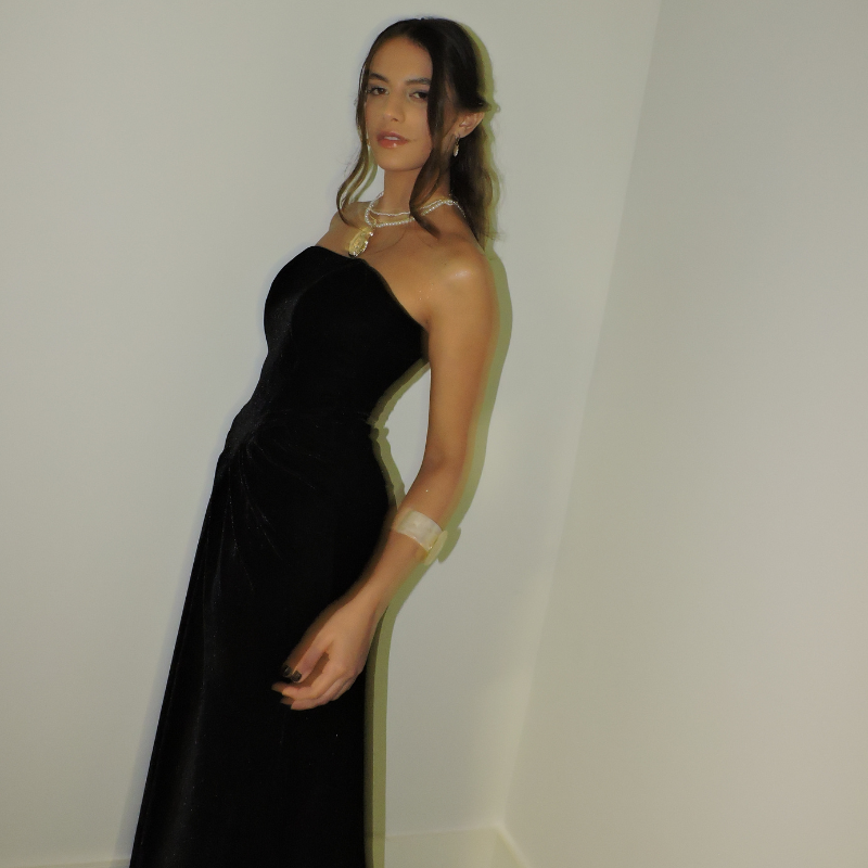 Vestido Helena Veludo Preto (prazo de 7 dias úteis para disponibiliza-lo após a compra)