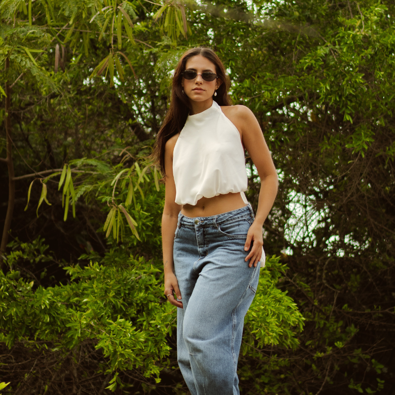 Blusa Íris Off White (prazo de 5 dias úteis para disponibiliza-lo após a compra)