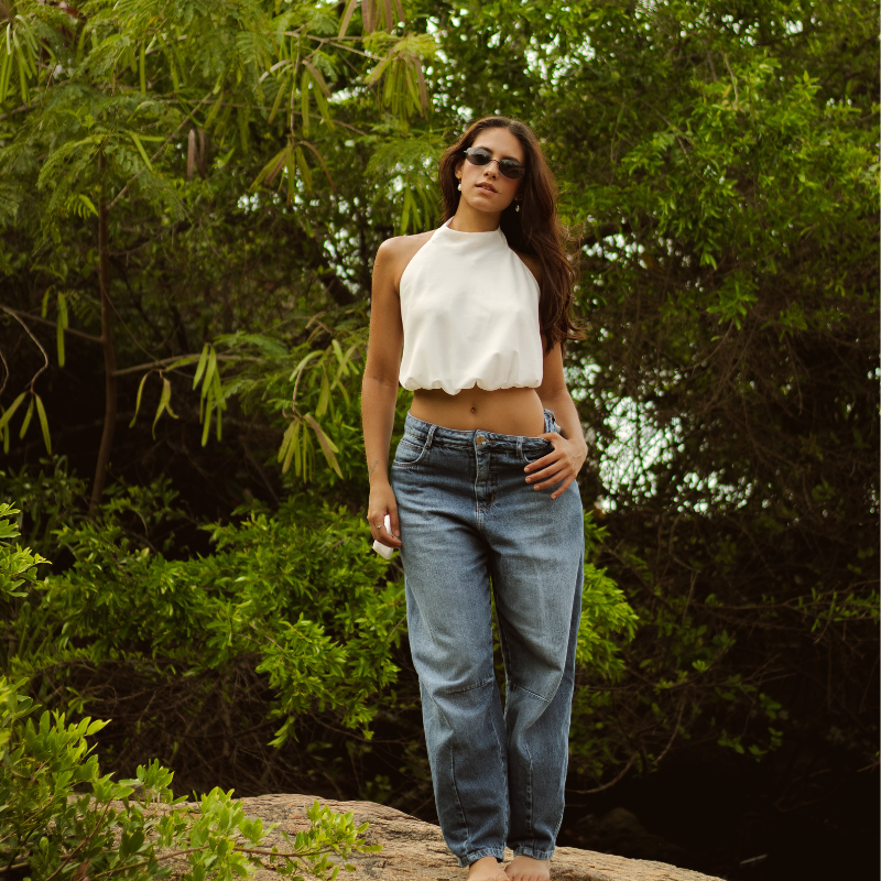 Blusa Íris Off White (prazo de 5 dias úteis para disponibiliza-lo após a compra)